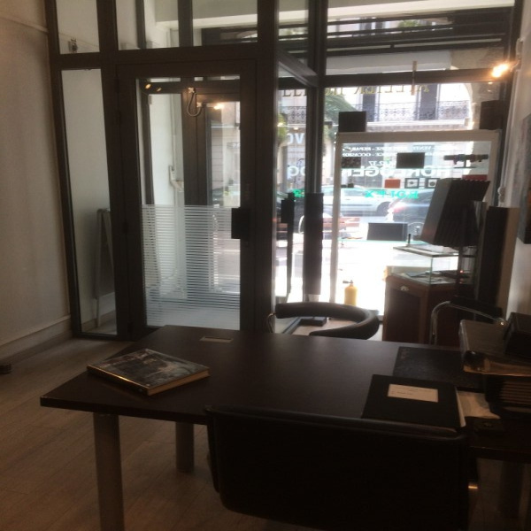 Location Immobilier Professionnel Local commercial Toulon 83000
